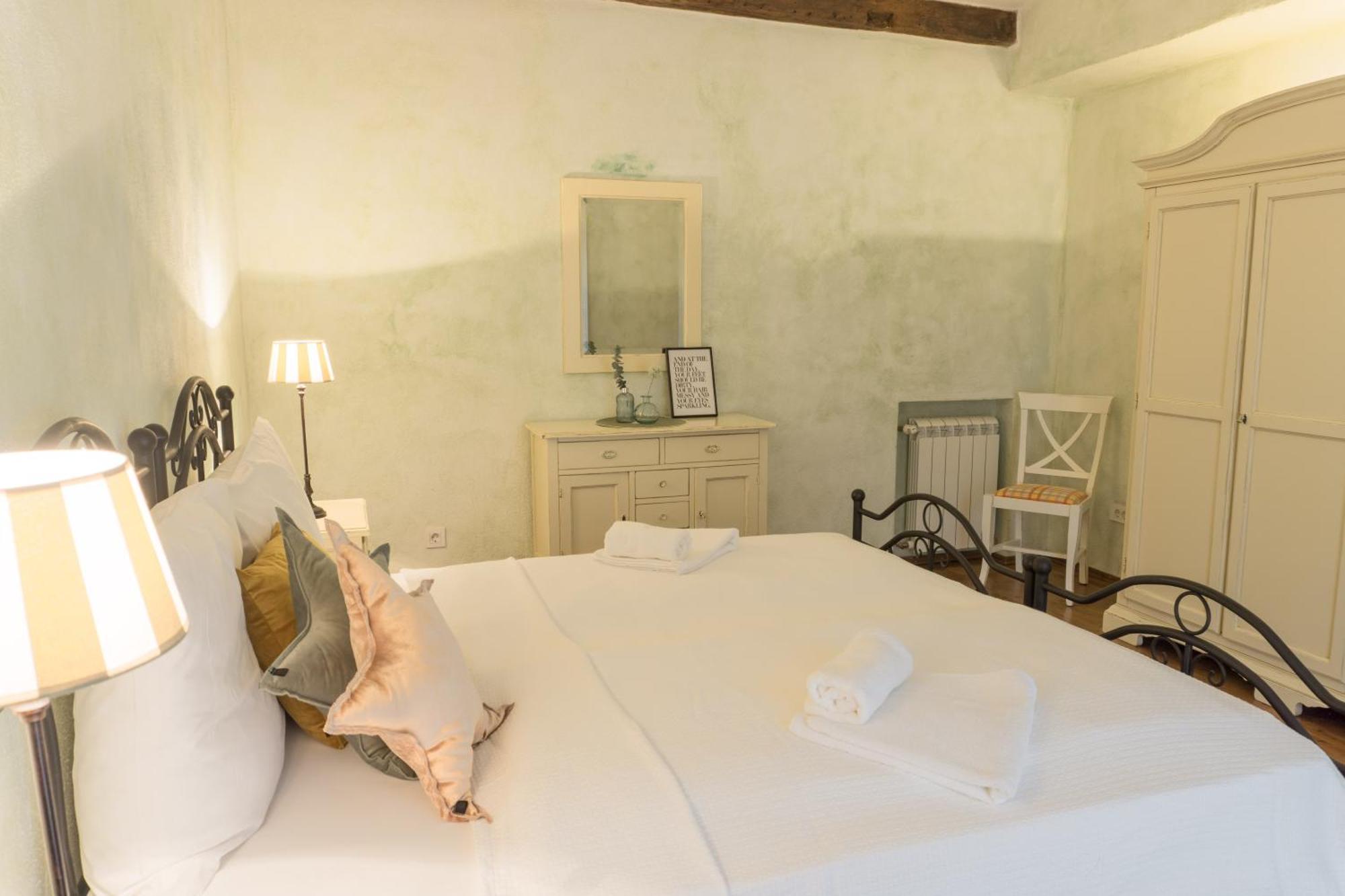 Villa Melissa - Istrisches Steinhaus Mit Pool In Guter Lage Sveti Lovreč Pazenatički Esterno foto