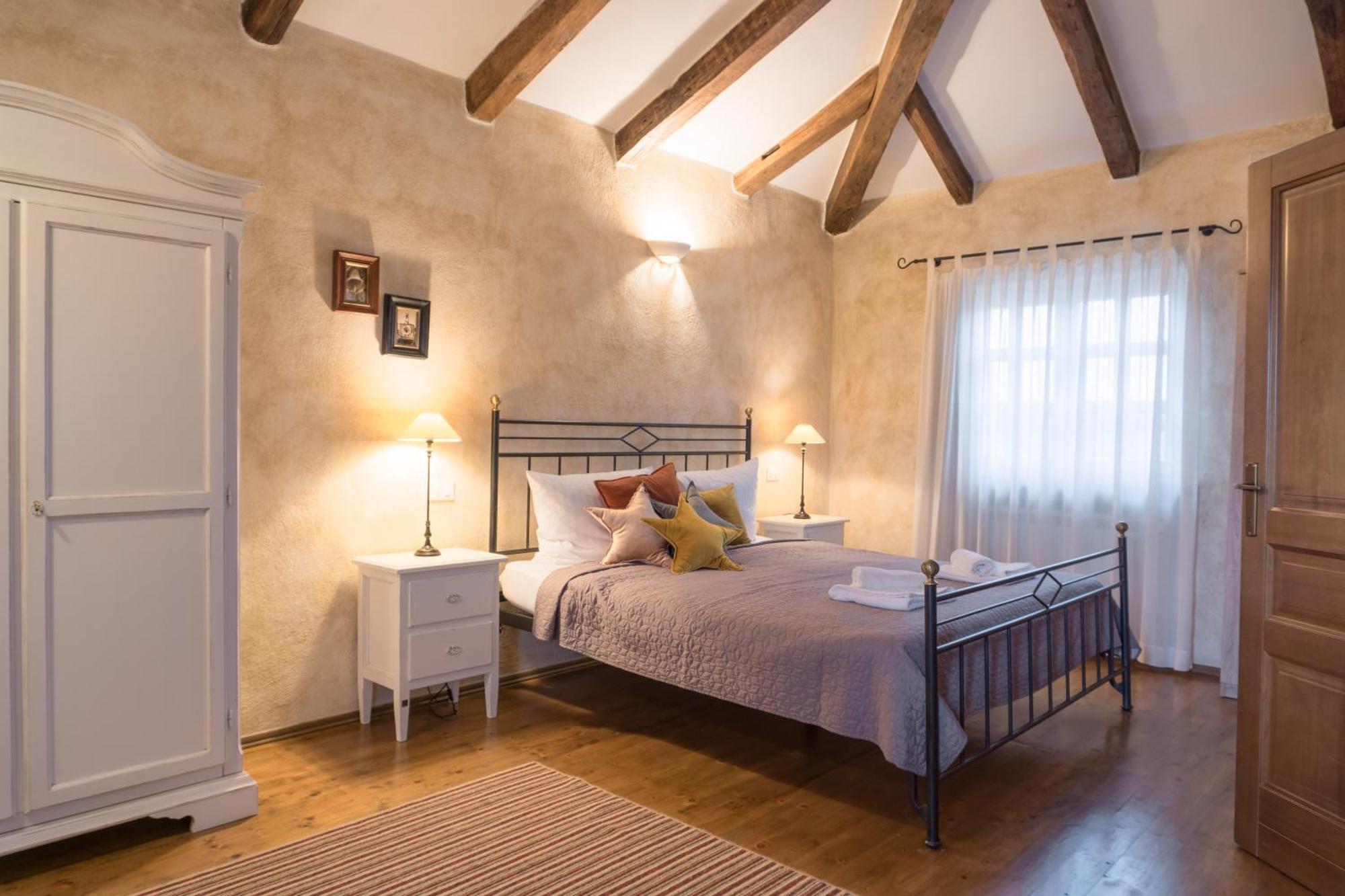 Villa Melissa - Istrisches Steinhaus Mit Pool In Guter Lage Sveti Lovreč Pazenatički Esterno foto